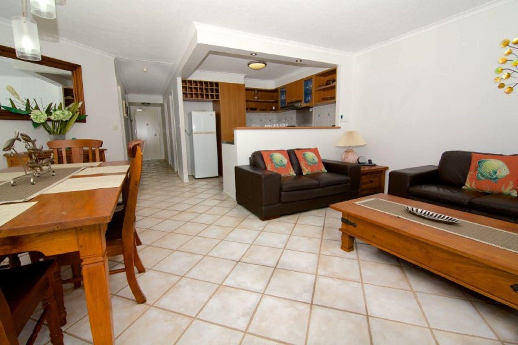 โฟร์ชอร์ อพาร์ตเมนท์ Aparthotel โกลด์โคสต์ ภายนอก รูปภาพ